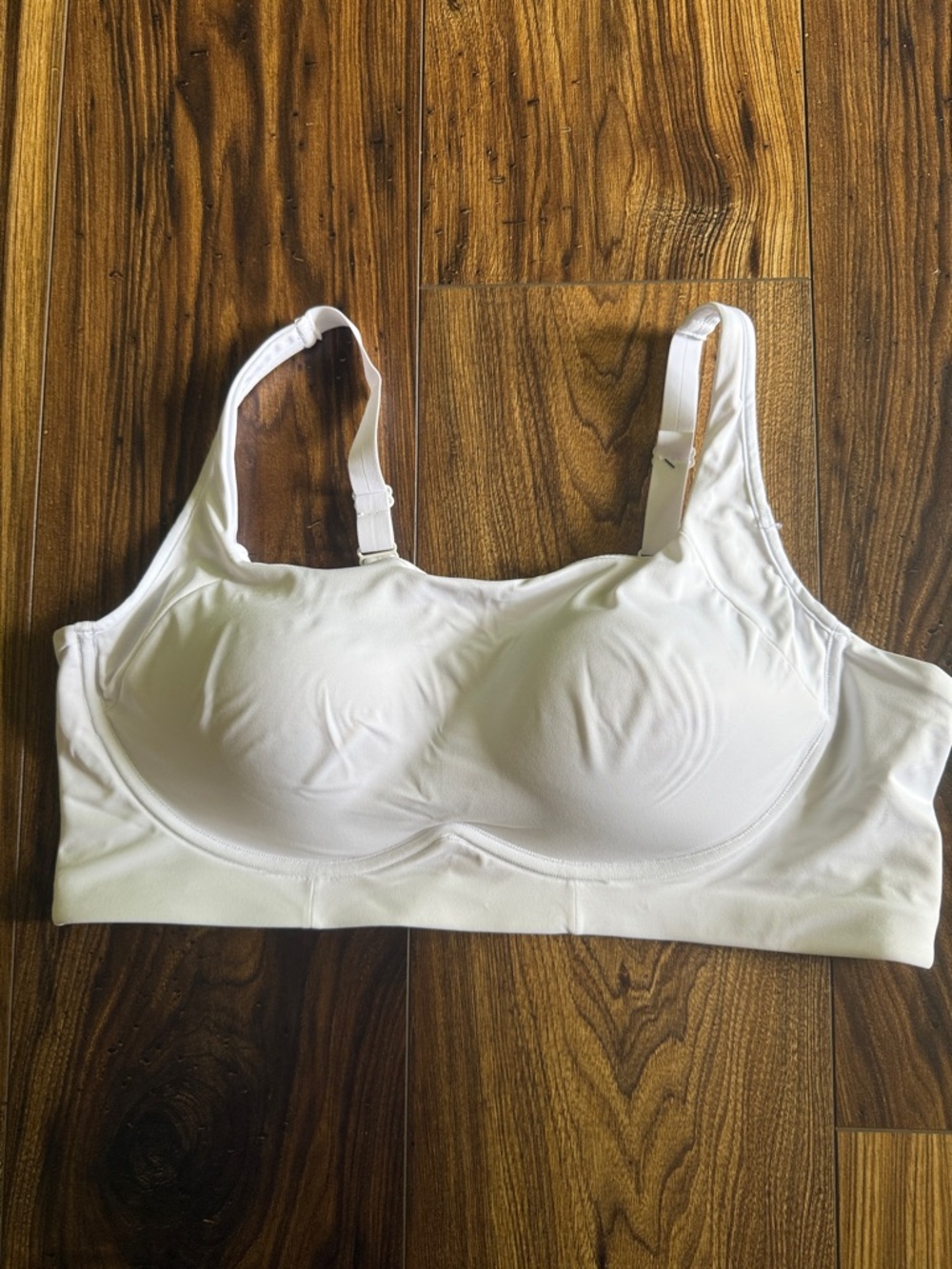 Comfortable Wireless Support Black Bra with Adjustable Straps